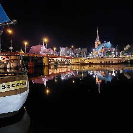 Black Pearl Old Town *